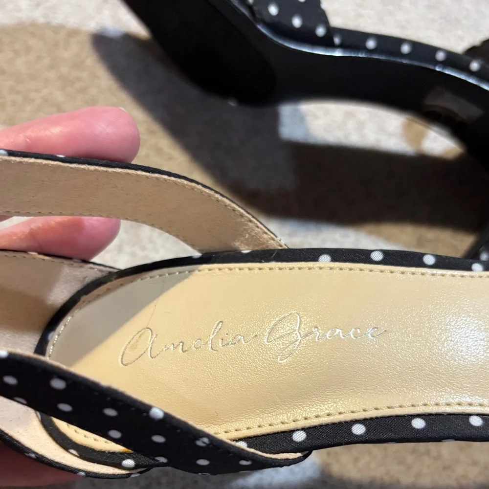 Amelia Grace Navy and White Polka Dot Heels Size 9 Pumps Retro Pin Up EUC - Picture 3 of 9